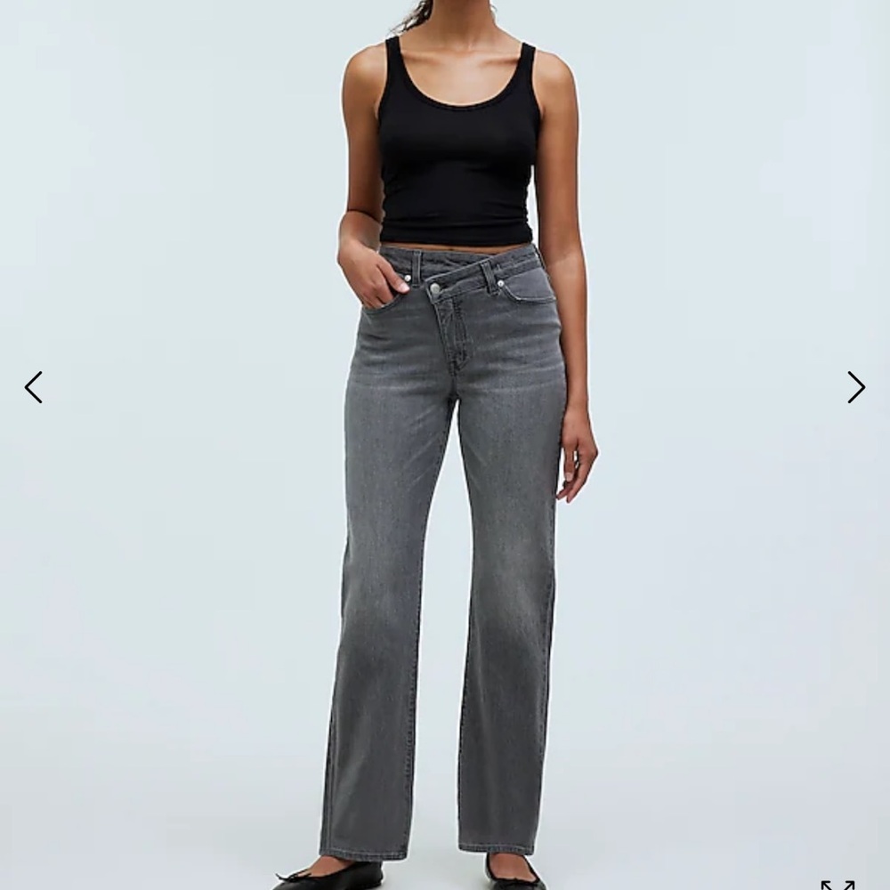 Never worn, Madewell 90’s Curvy Straight Gray Jeans